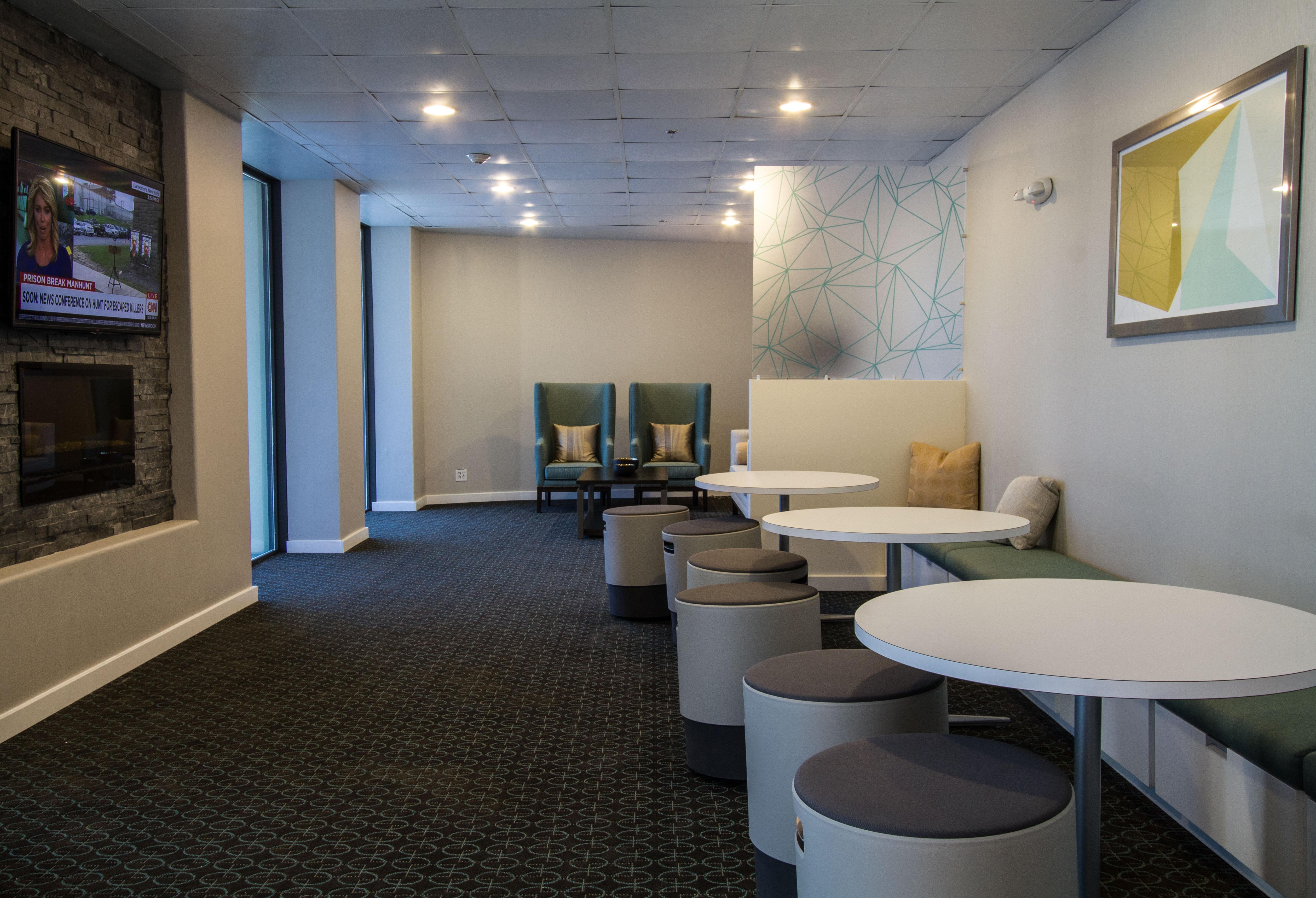 Holiday Inn Victorville By Ihg Exterior photo