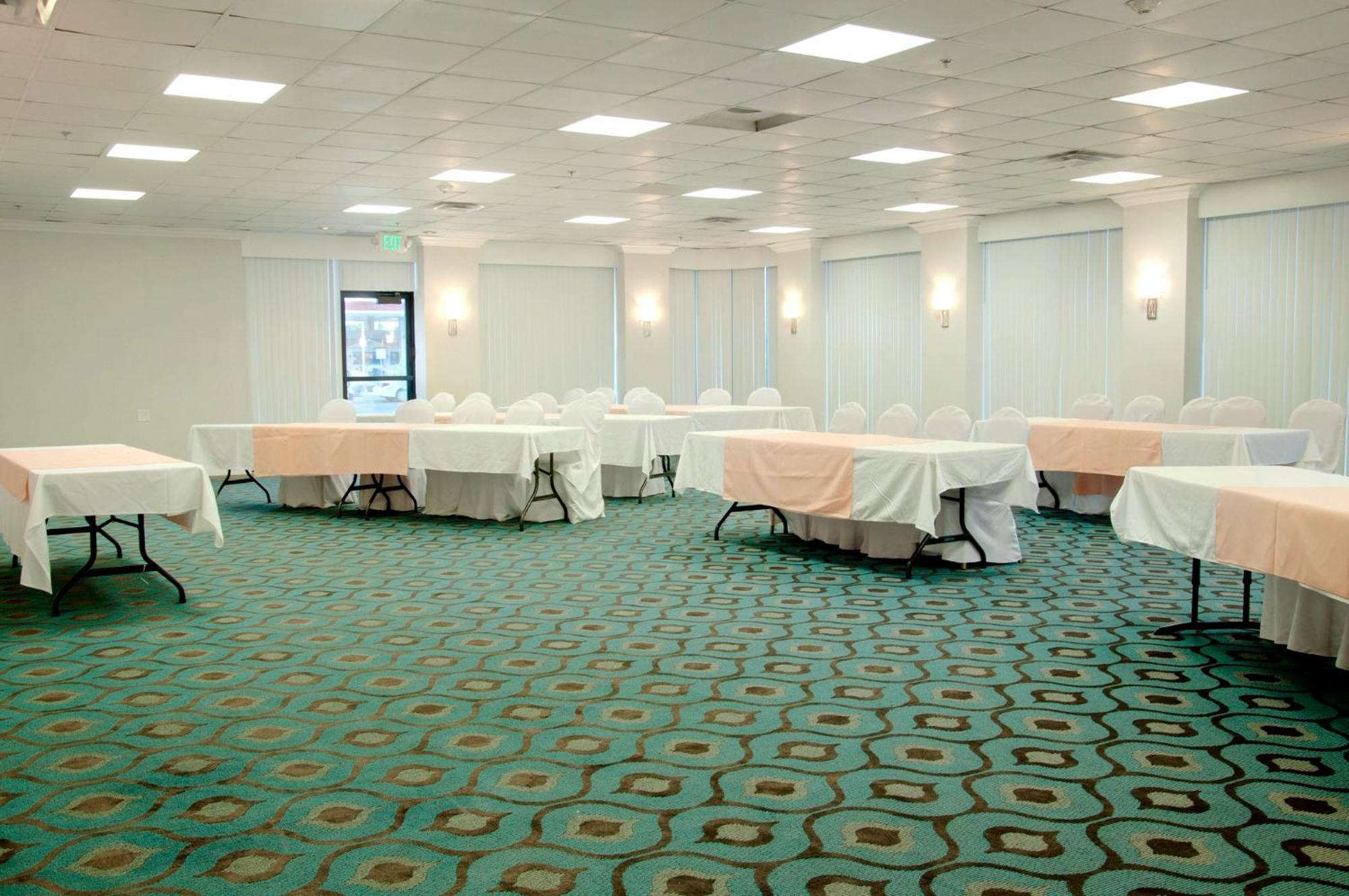 Holiday Inn Victorville By Ihg Exterior photo